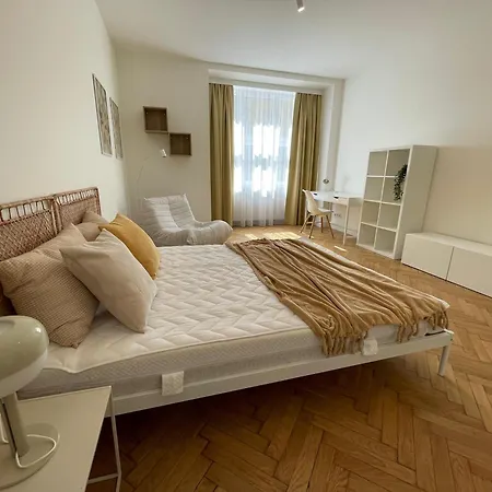 Nowy Kleparz 102 M2 With 3 Separate Bedrooms Apartment