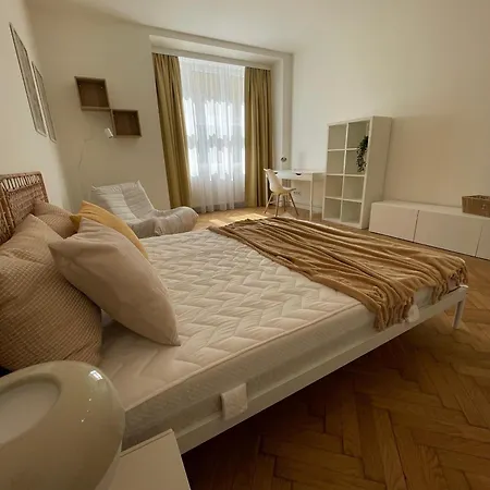 Nowy Kleparz 102 M2 With 3 Separate Bedrooms * Krakow