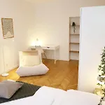 Nowy Kleparz 102 M2 With 3 Separate Bedrooms Διαμέρισμα