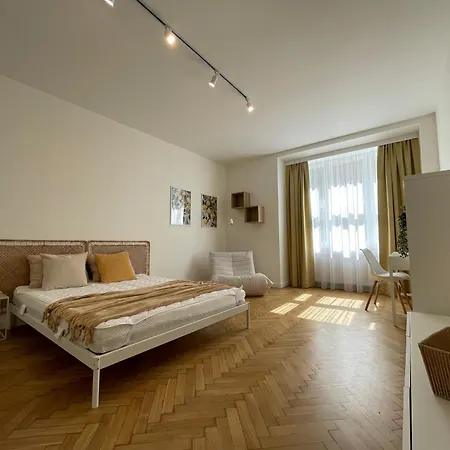 Nowy Kleparz 102 M2 With 3 Separate Bedrooms Апартаменты Краков