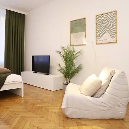 Nowy Kleparz 102 M2 With 3 Separate Bedrooms