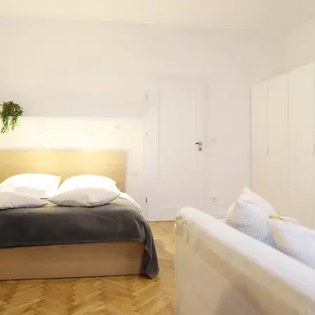 Nowy Kleparz 102 Sqm With 3 Separate Bedrooms Lägenhet