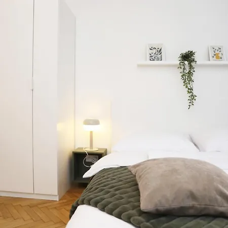Nowy Kleparz 102 Sqm With 3 Separate Bedrooms Kraków